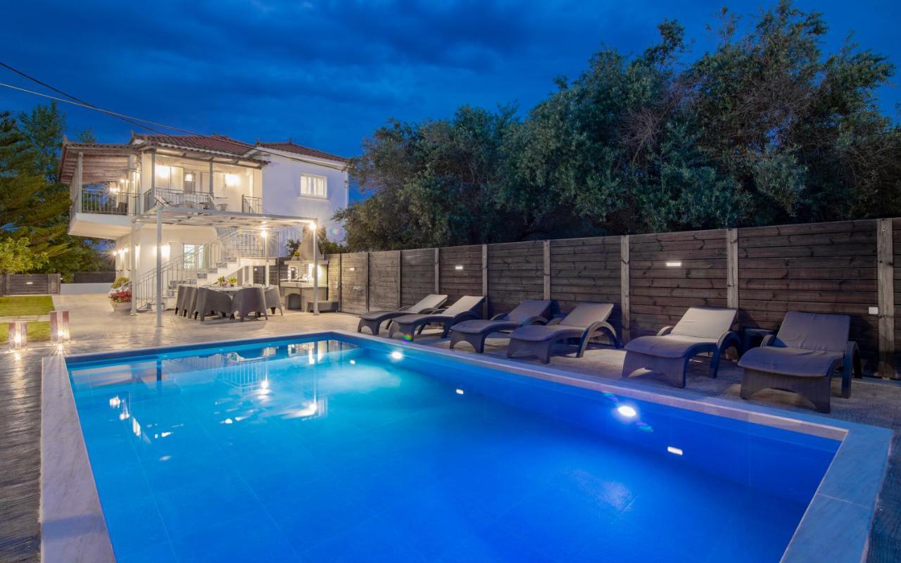 Ruvelis Villa Fiolitis Екстер'єр фото